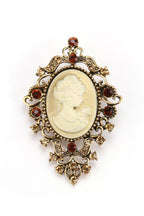 Princess Brooch PA3779