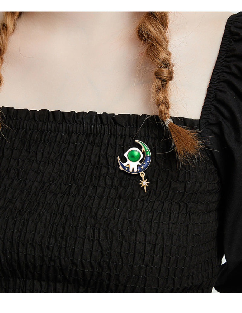 Alloy Oil-dripping Moon Brooch PA4005