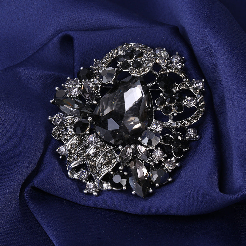 Floral Rhinestone Brooch PA4120