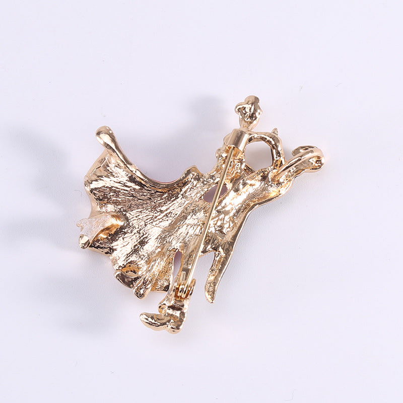 Dancing Alloy Brooch PA4285
