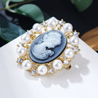 Lady Brooch PA4381