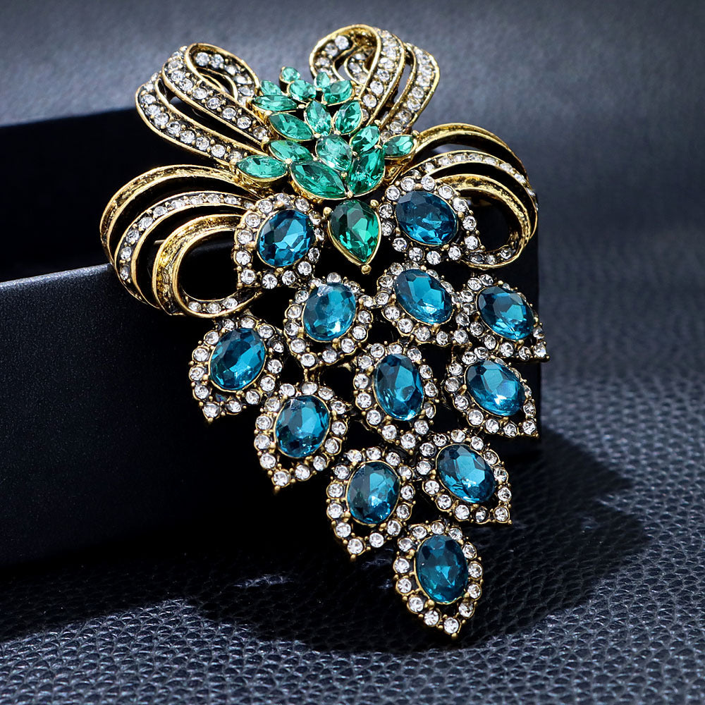 Grape Rhinestone Brooch PA4575