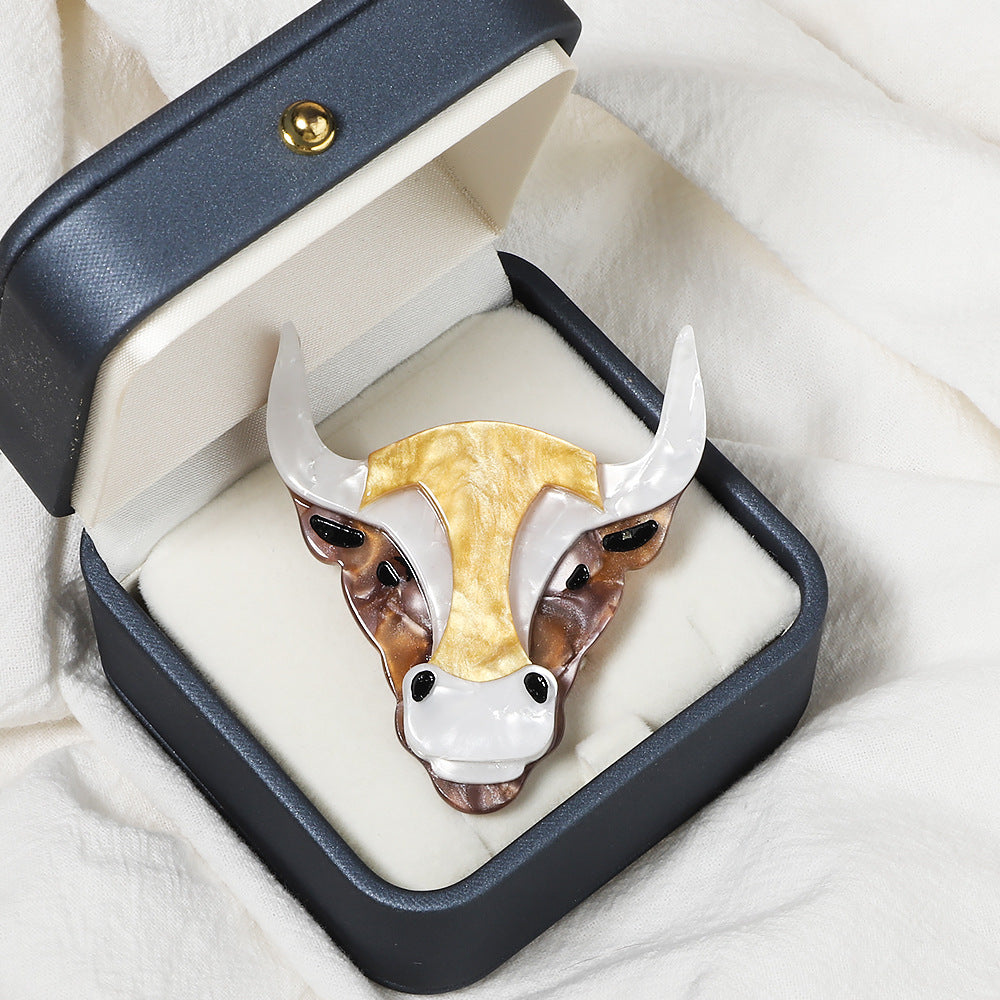 Bull Head Acrylic Brooch PA4608