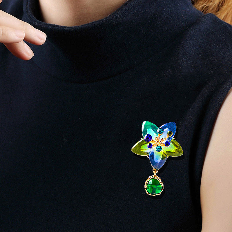 Star Rhinestone Brooch PA4645