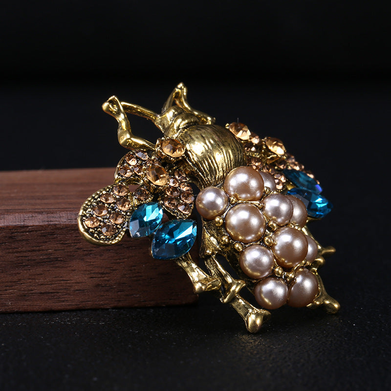 Bee Pearl Rhinestone Brooch PA4775