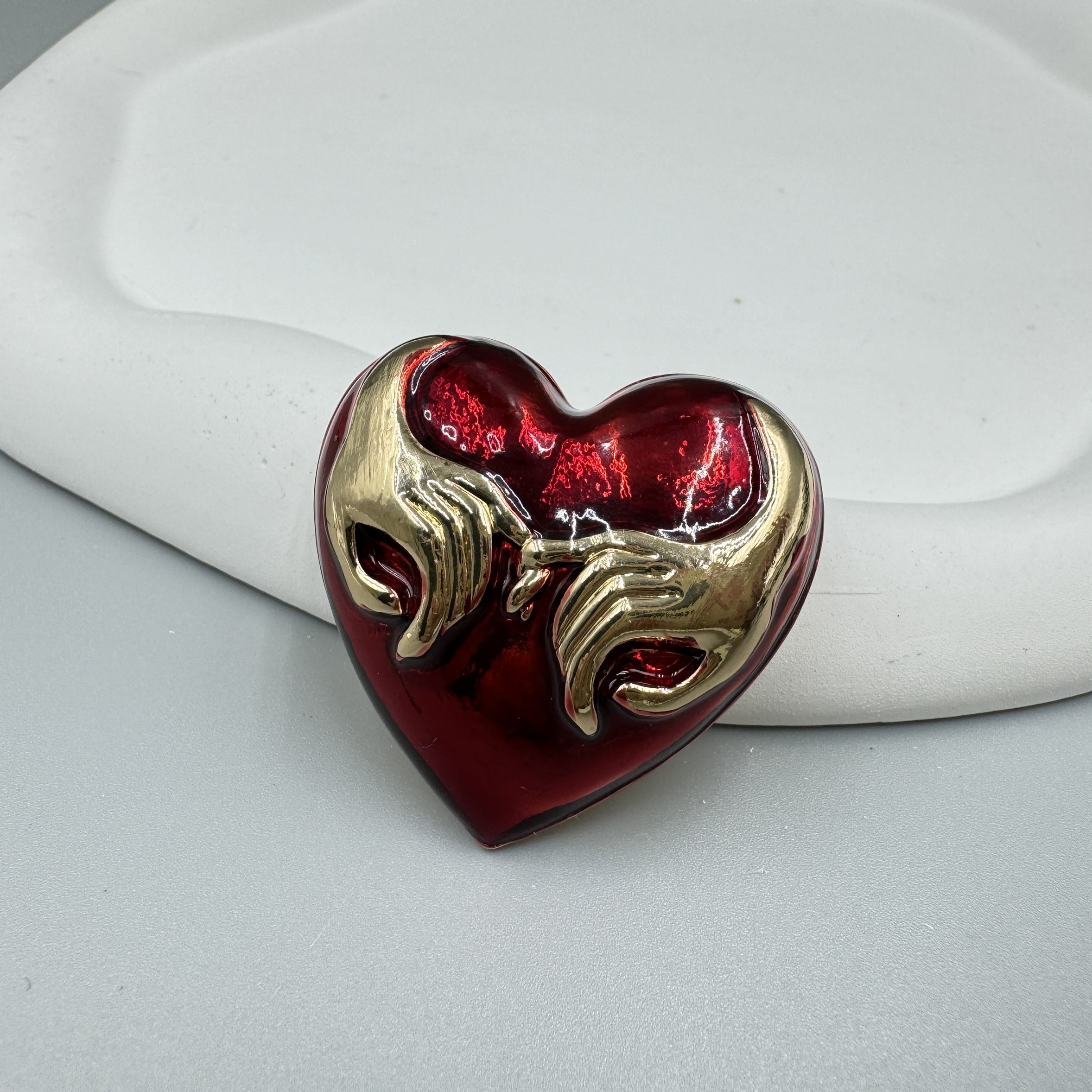 Heart-Shaped Brooch PA5083