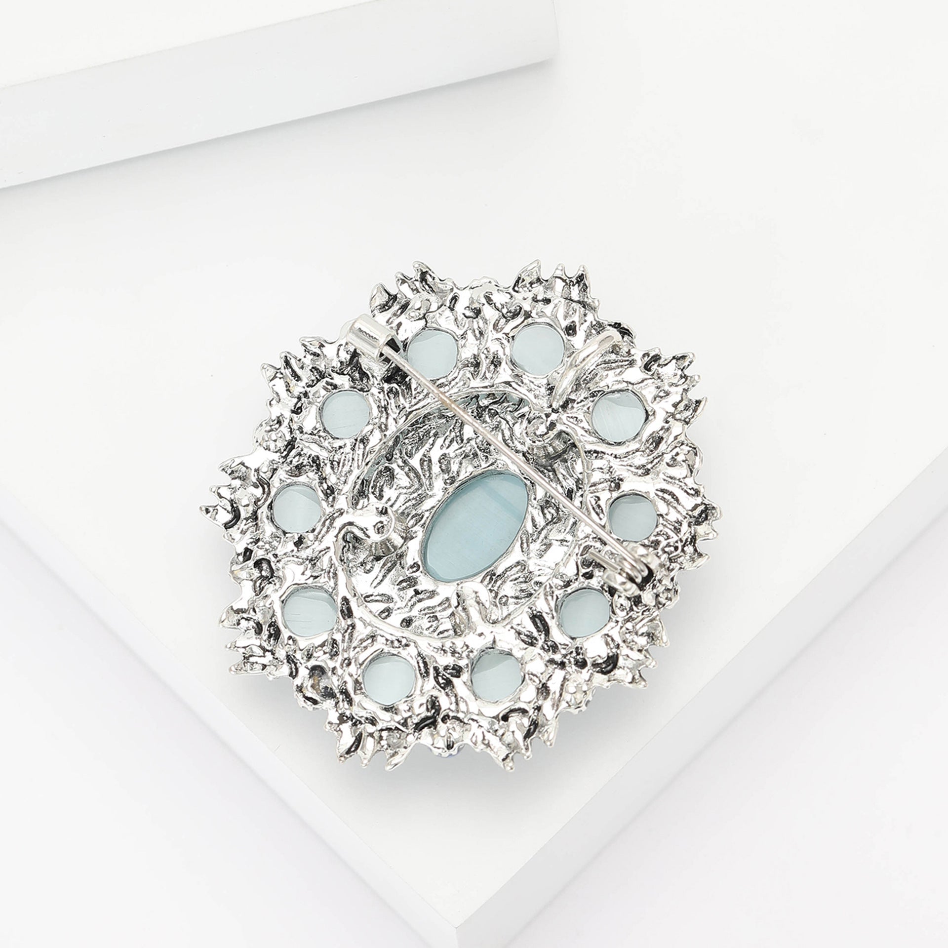 Baroque Retro Cat Eye Brooch PA5239