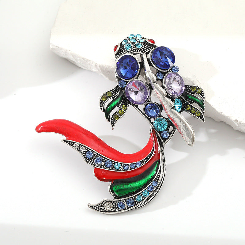 Fish Shape Rhinestone Alloy Brooch PA5285