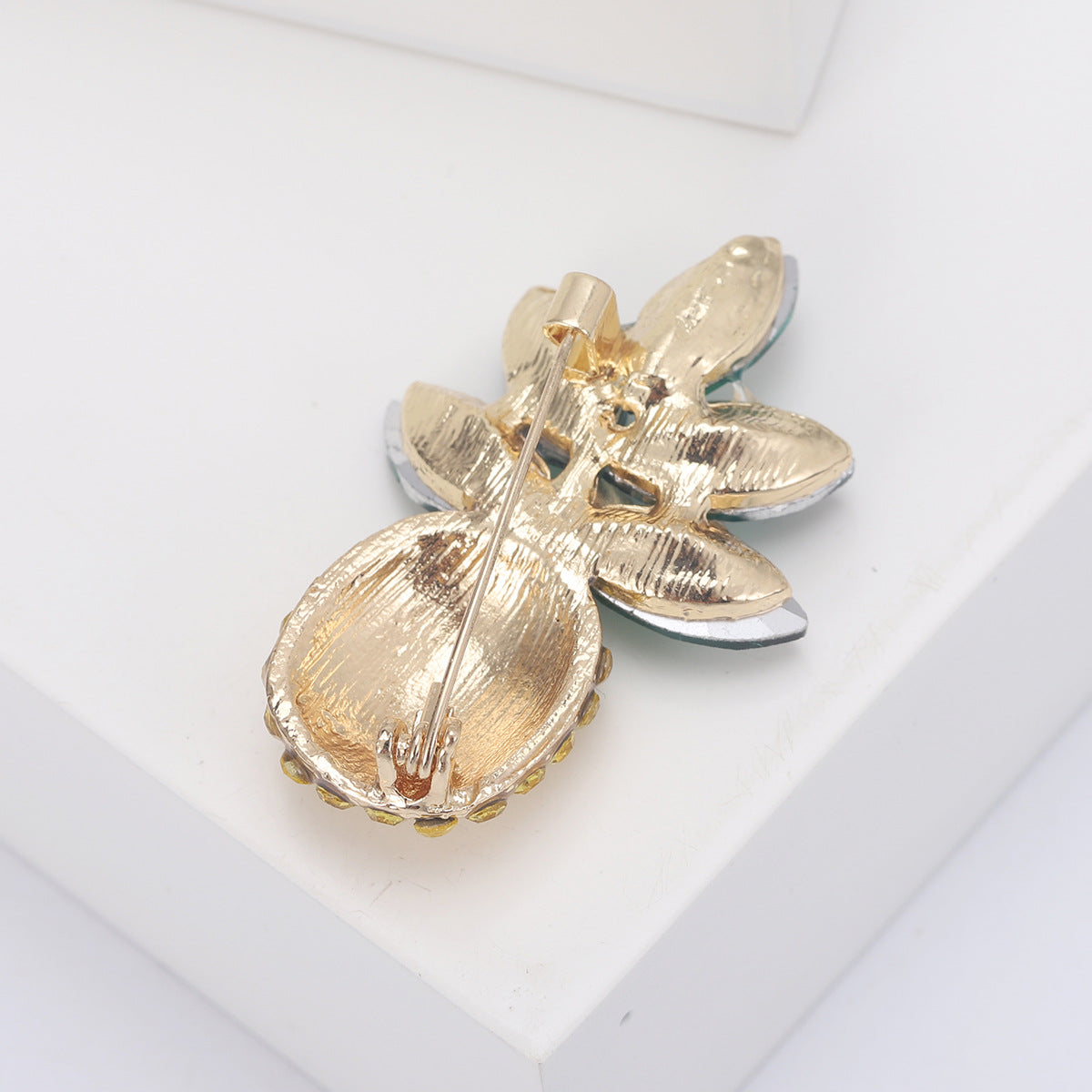 Pineapple Brooch PA5513