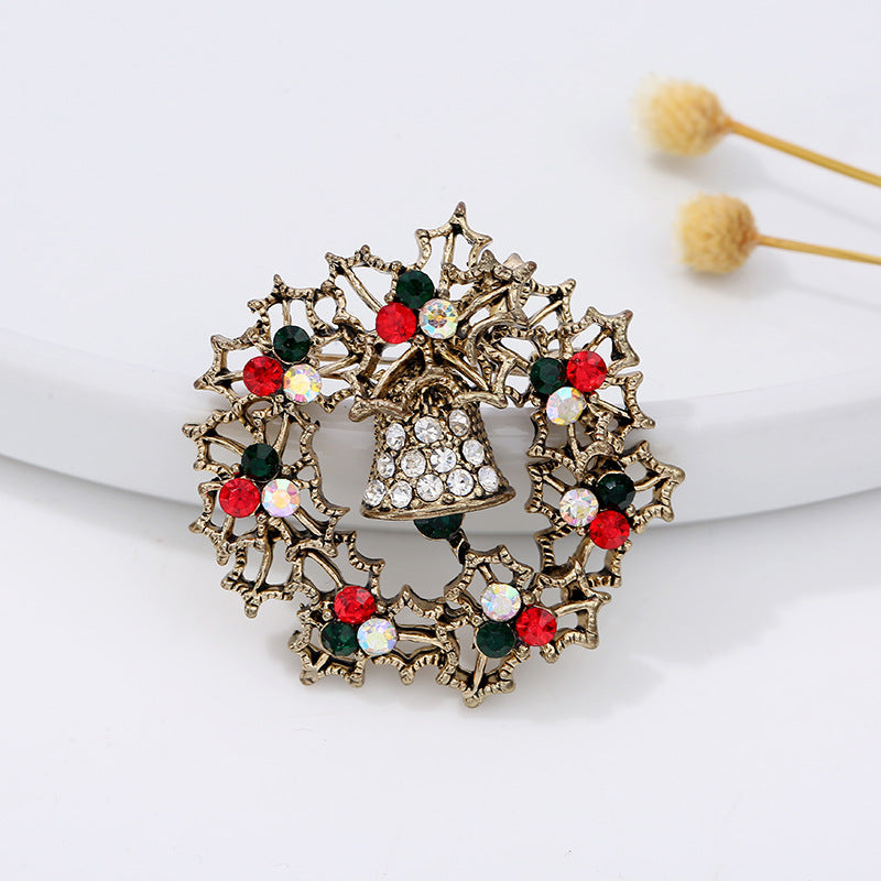 Vintage Christmas Tree Brooch PA5600