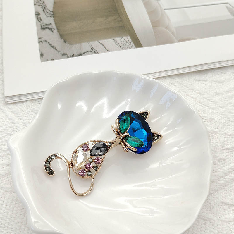 Cat Shaped Brooch PA5622