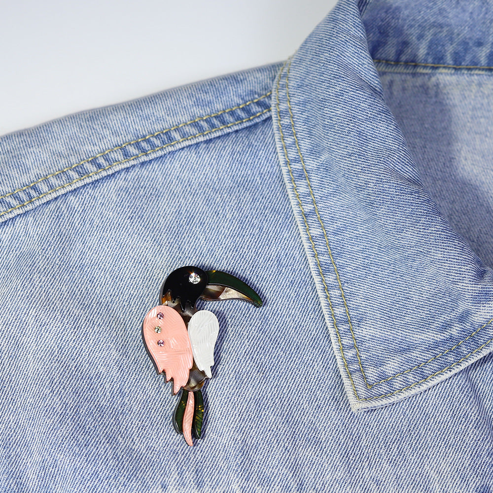 Toucan Acrylic Rhinestone Brooch PA5734