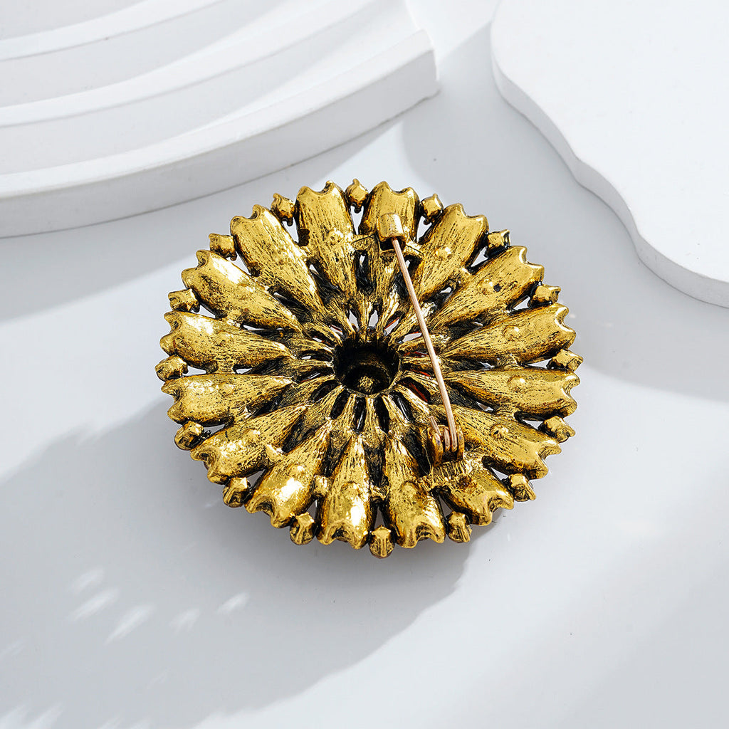 Retro Sunflower Alloy Rhinestone Brooch PA5808