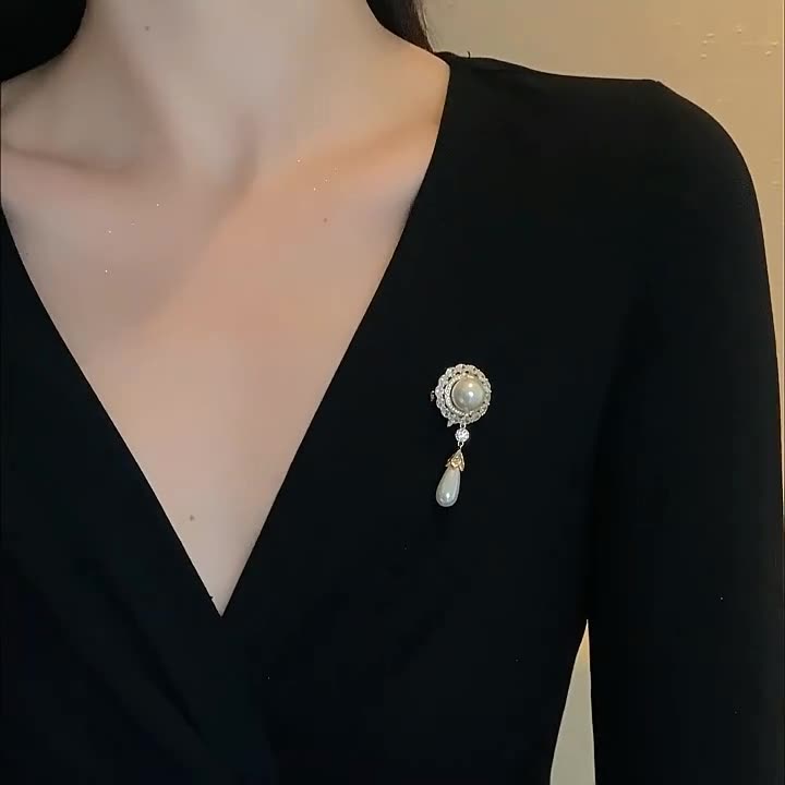 Duchess Crystal Alloy Rhinestone Brooch PA5866