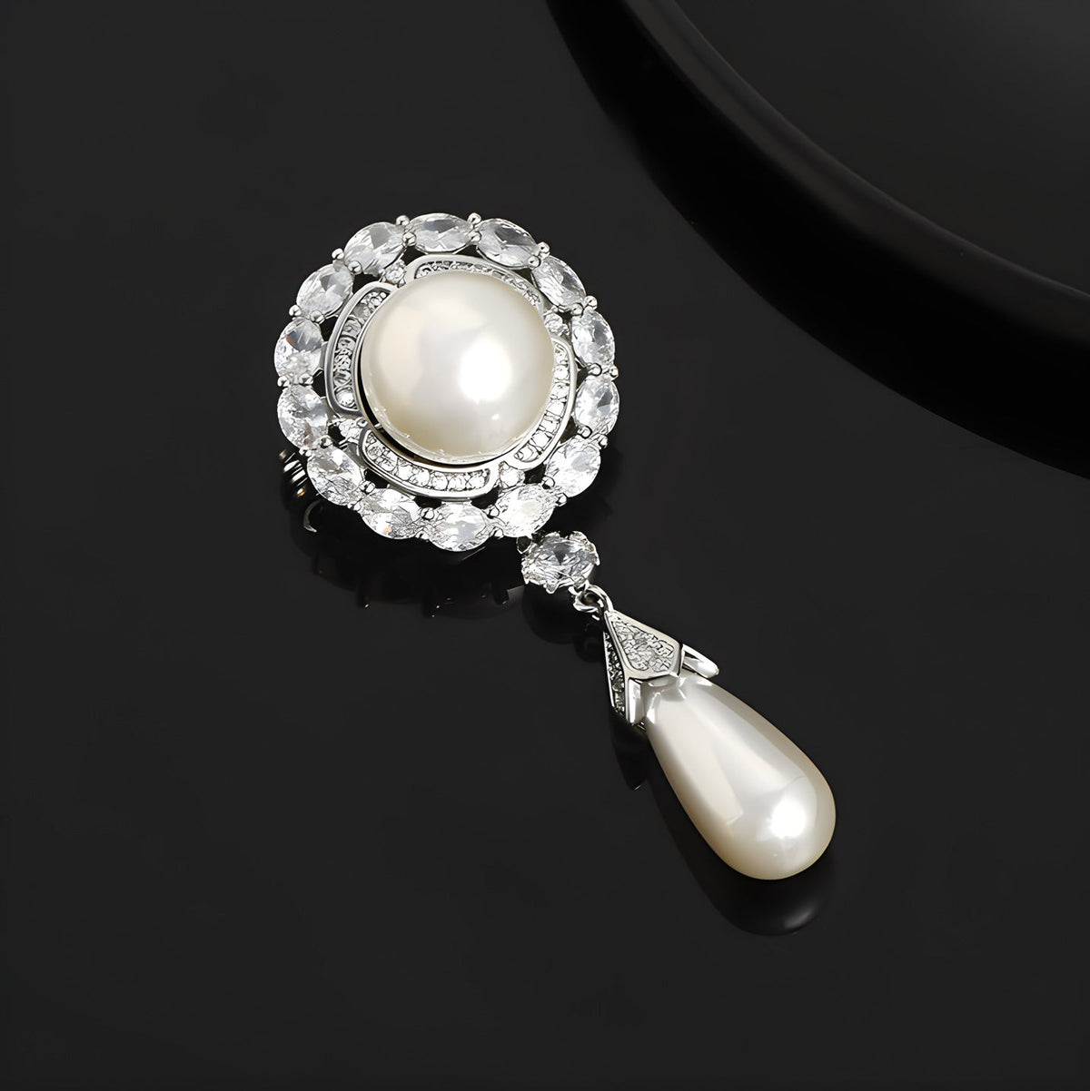 Duchess Crystal Alloy Rhinestone Brooch PA5866