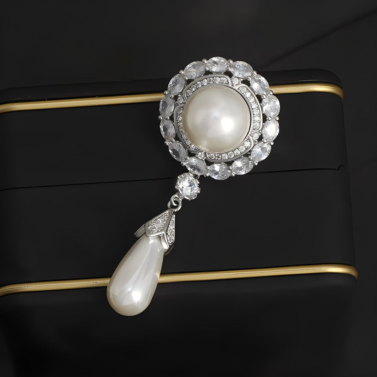 Duchess Crystal Alloy Rhinestone Brooch PA5866