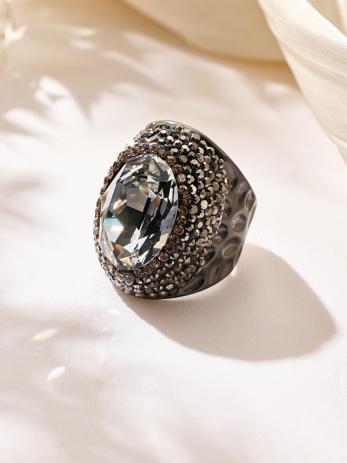 Glass Pavé Cocktail Ring R2543-Black