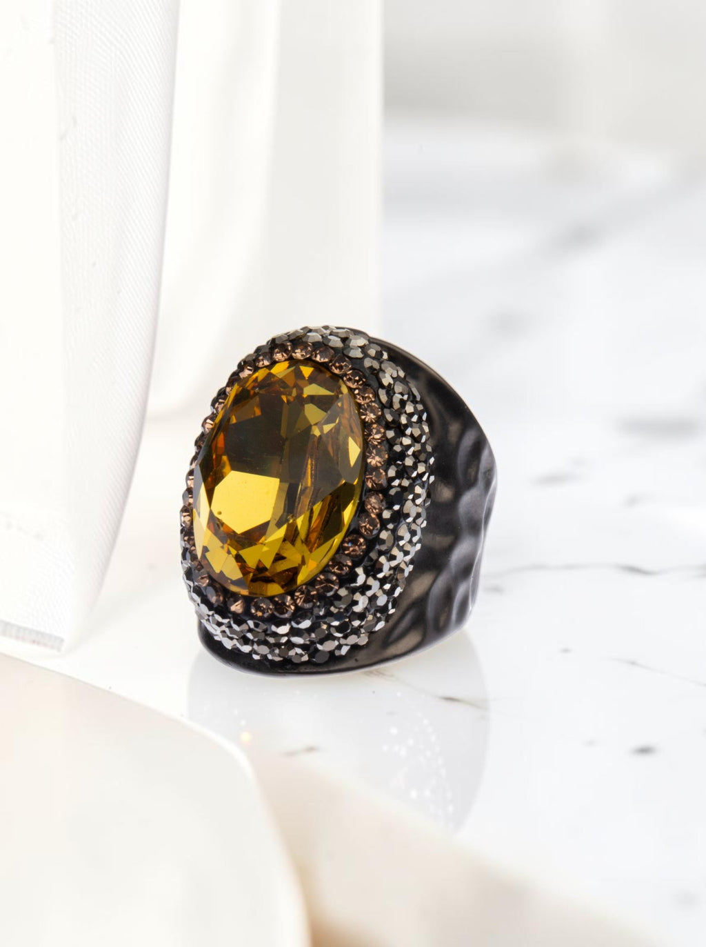 Glass Pavé Cocktail Ring R2543-Black