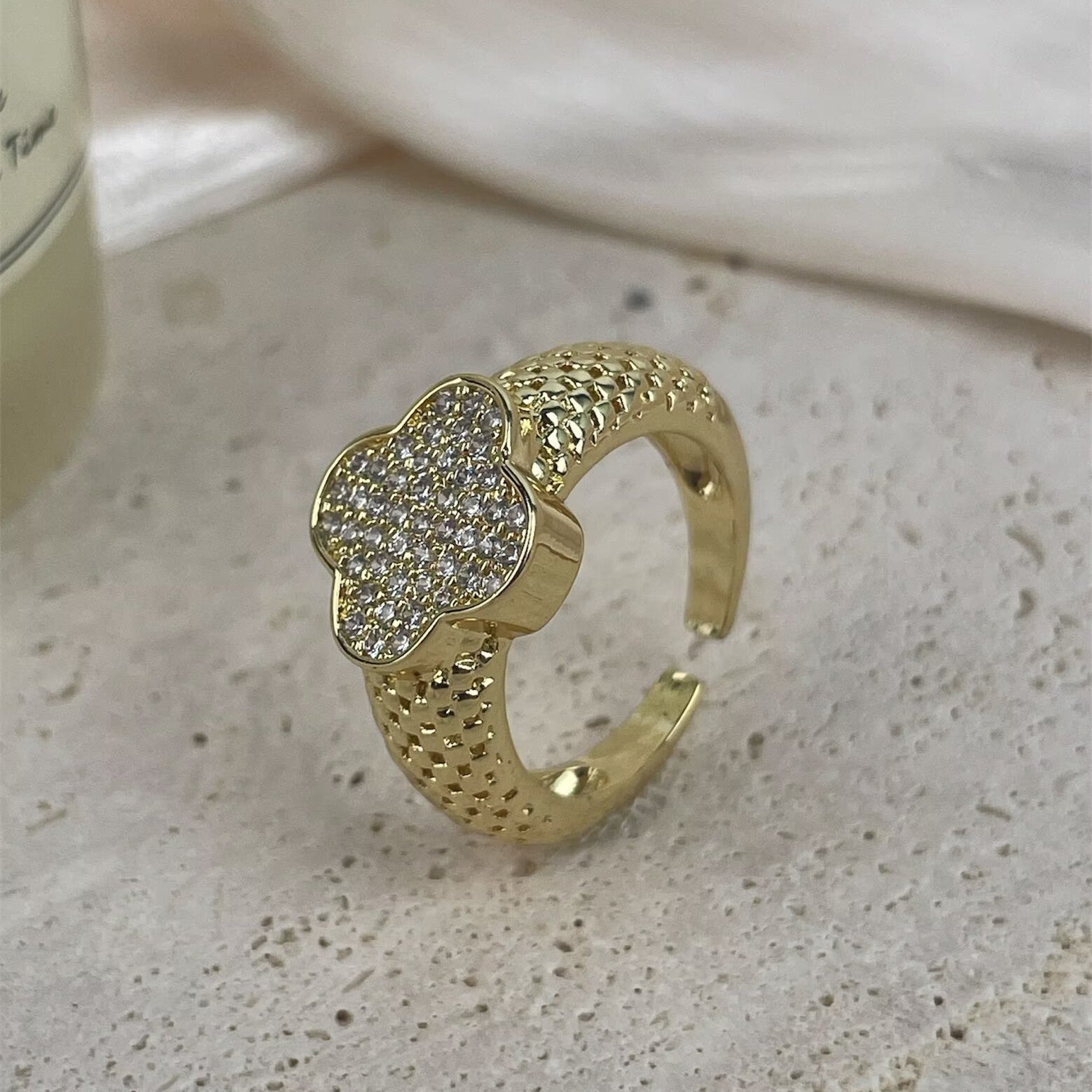 18K Gold Plated Four-Leaf Clover Cubic Zirconia Copper Ring R2747
