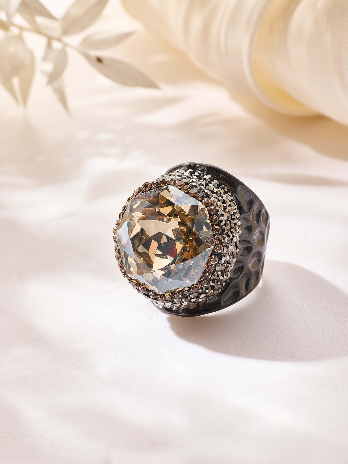 Round Crystal Pavé Cocktail Ring R2818