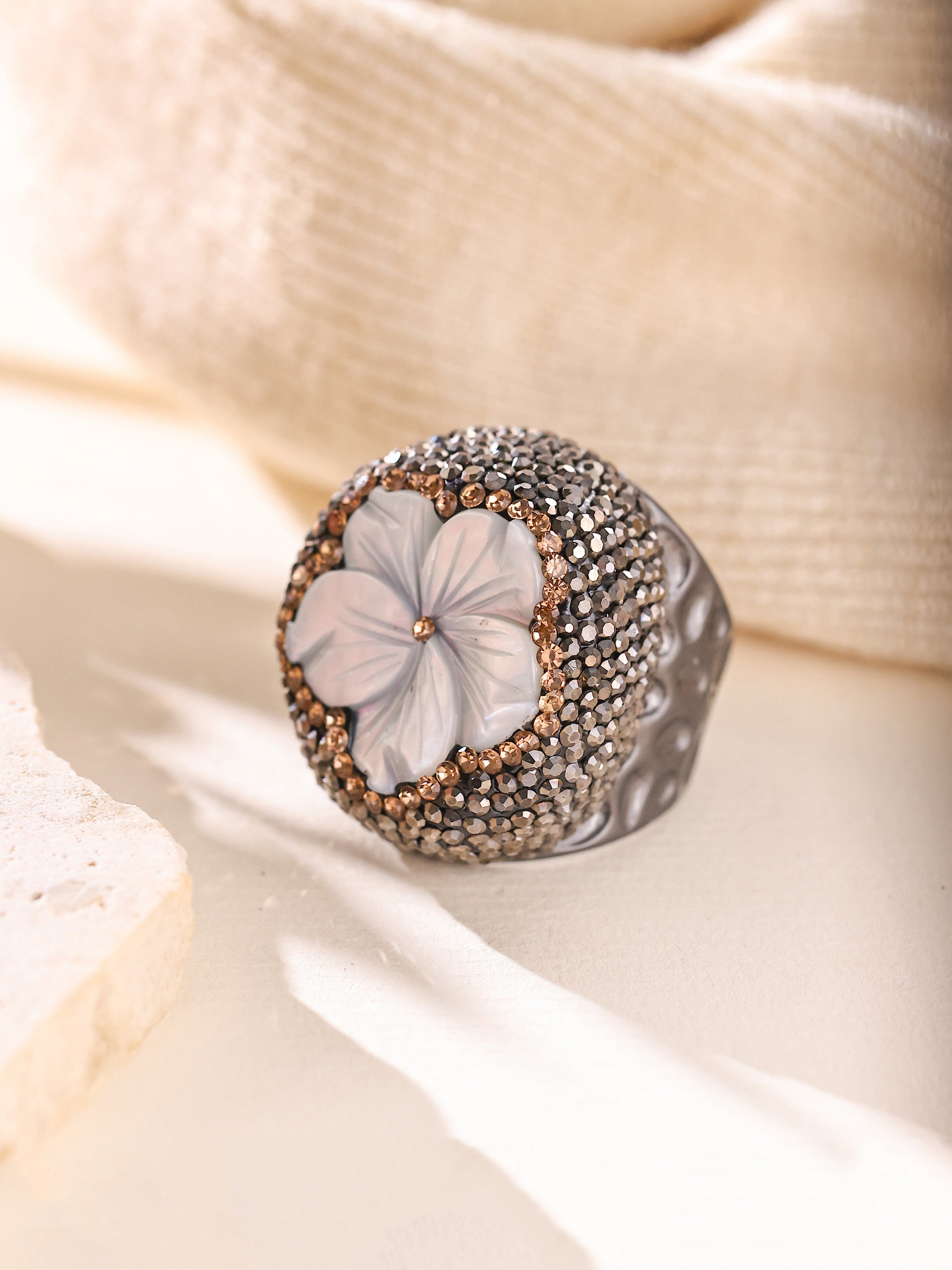 Shell Flower Pavé Cocktail Ring R2851