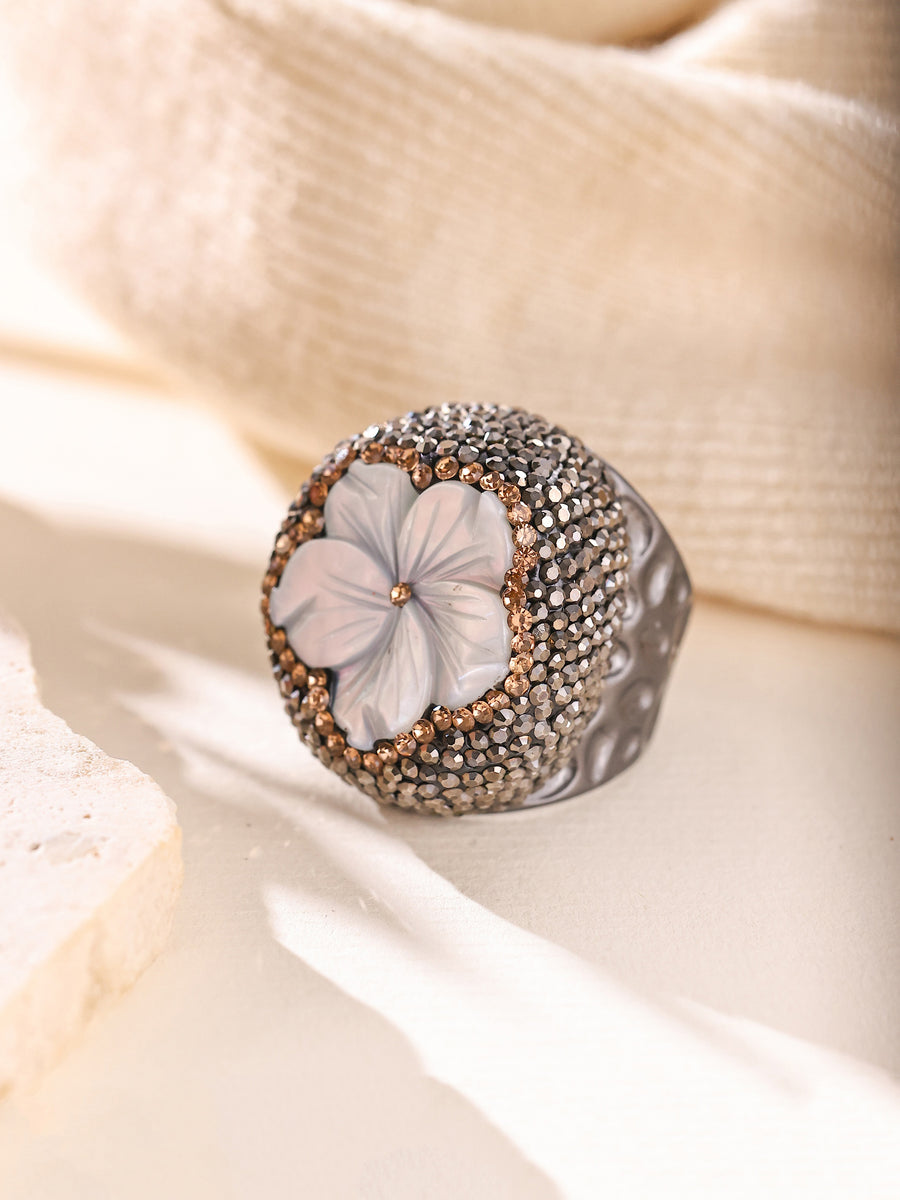 Shell Flower Pavé Cocktail Ring R2851