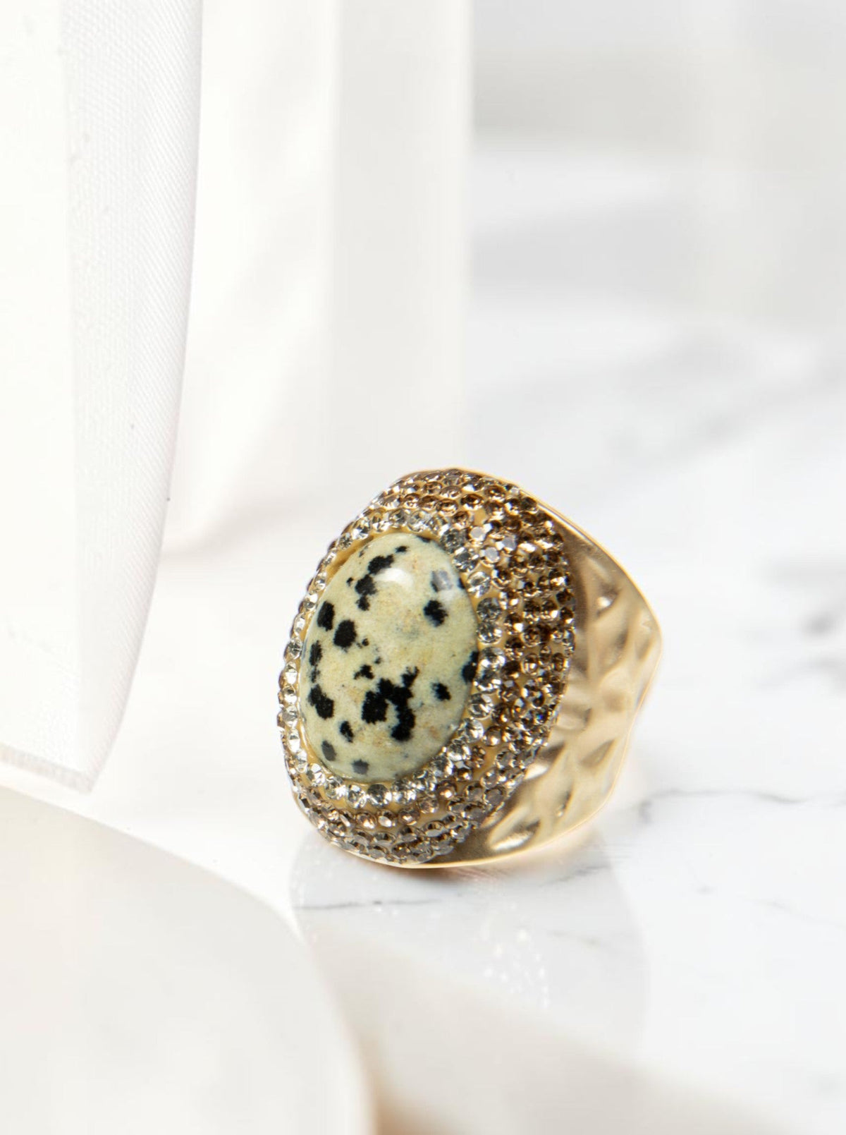 Dalmentioner Pavé Cocktail Ring R2533